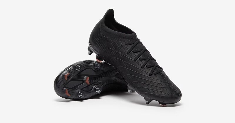 Black Skechers football boots, elite player model